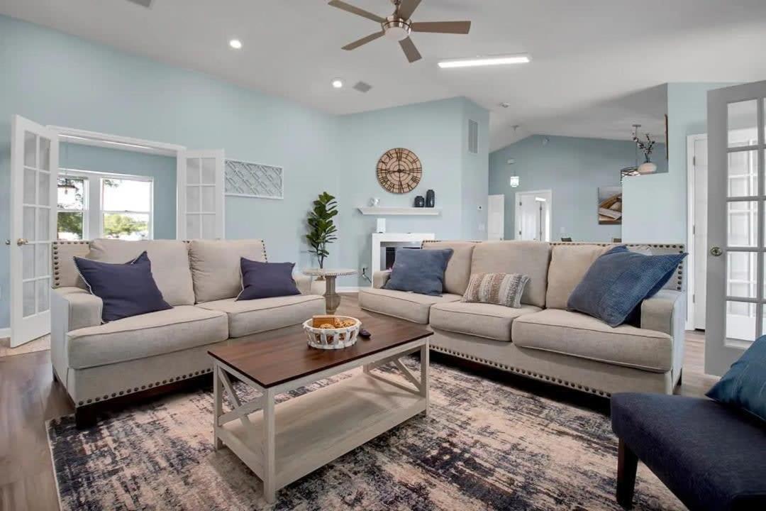 Surf City Serene Waterfront Vacation Home Eksteriør billede