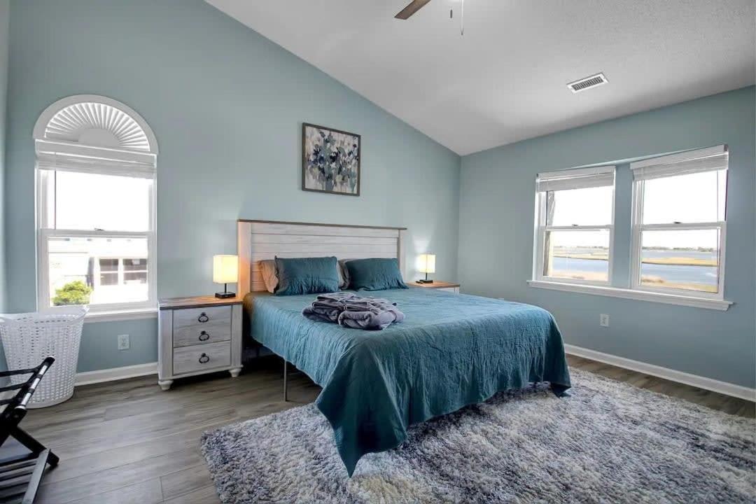 Surf City Serene Waterfront Vacation Home Eksteriør billede