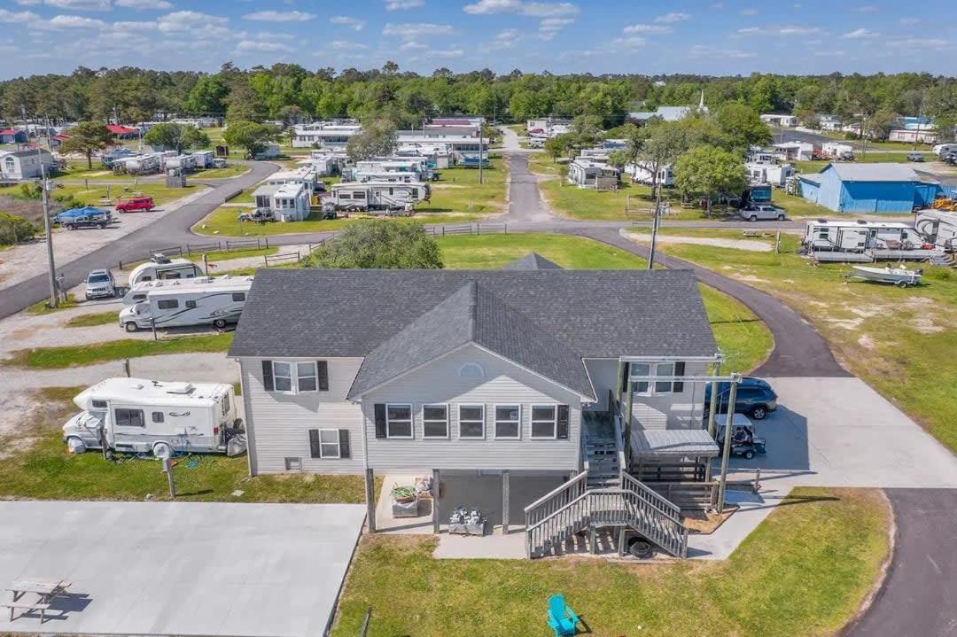 Surf City Serene Waterfront Vacation Home Eksteriør billede