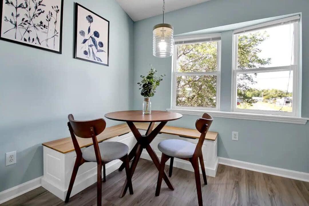 Surf City Serene Waterfront Vacation Home Eksteriør billede