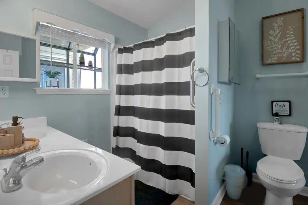 Surf City Serene Waterfront Vacation Home Eksteriør billede