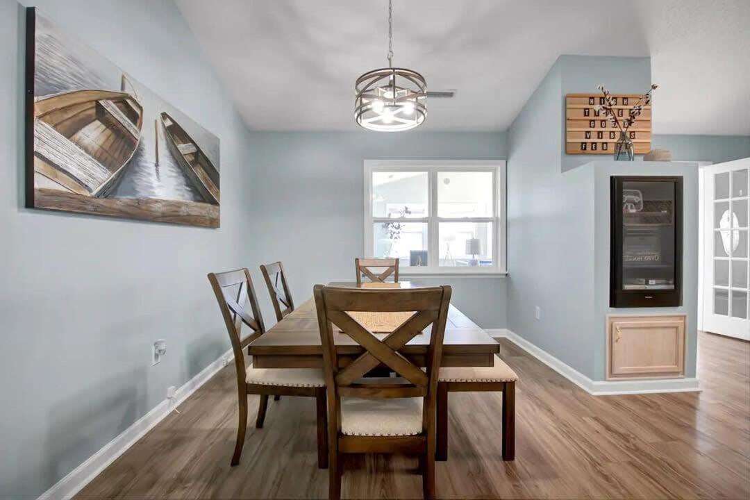 Surf City Serene Waterfront Vacation Home Eksteriør billede