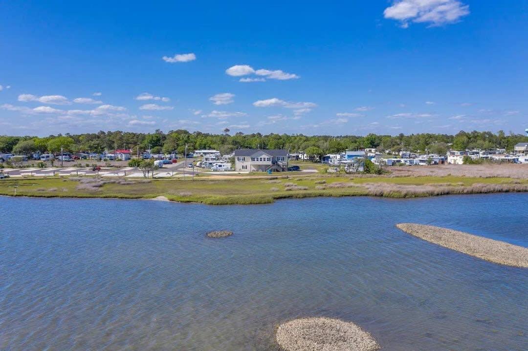 Surf City Serene Waterfront Vacation Home Eksteriør billede
