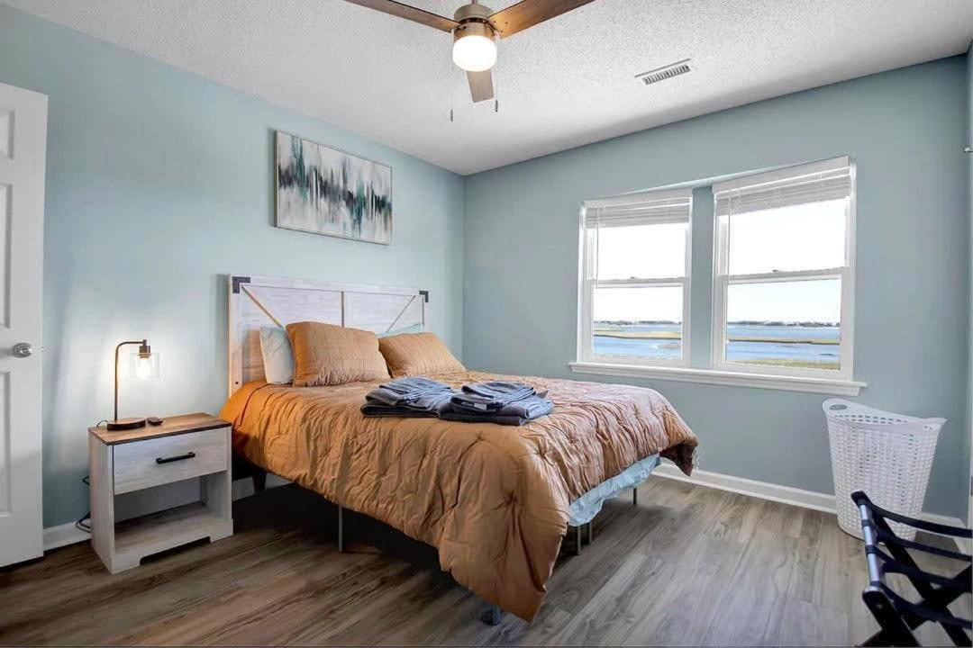 Surf City Serene Waterfront Vacation Home Eksteriør billede